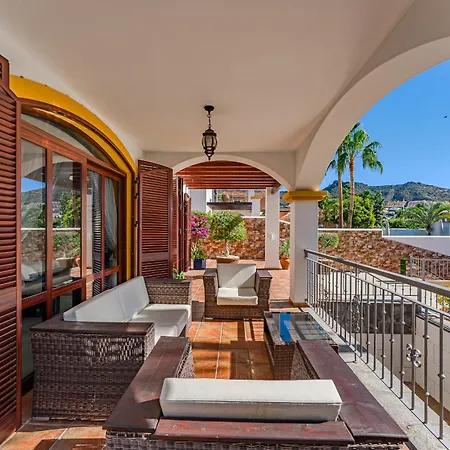 Juliet Villa