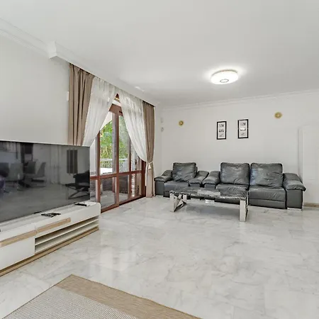 Juliet Costa Adeje (Tenerife)