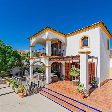 Juliet Costa Adeje (Tenerife)