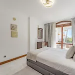Juliet Villa